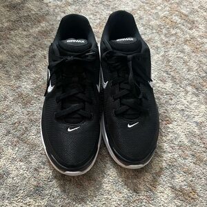 Nike Air Max Men's Black and White Sneakers